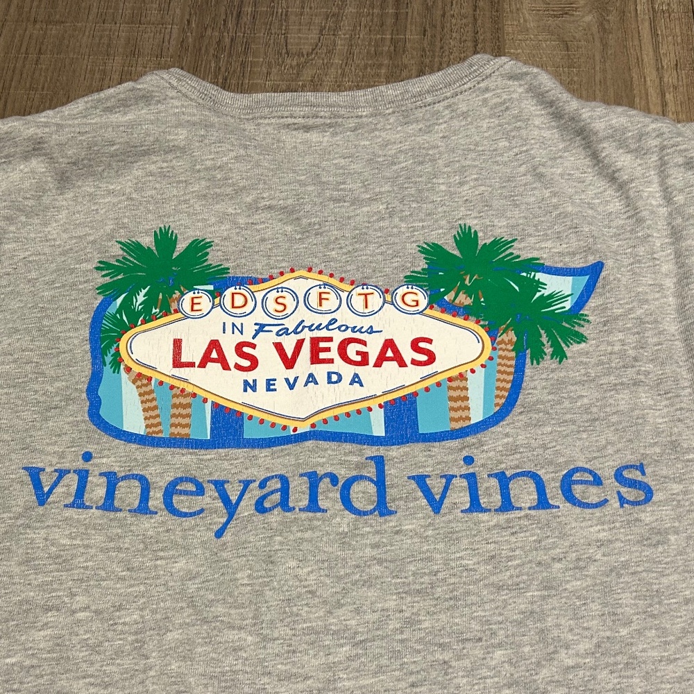 VINEYARDS VINES Kids' Las Vegas Graphic Long-Sleeve Pocket Tee